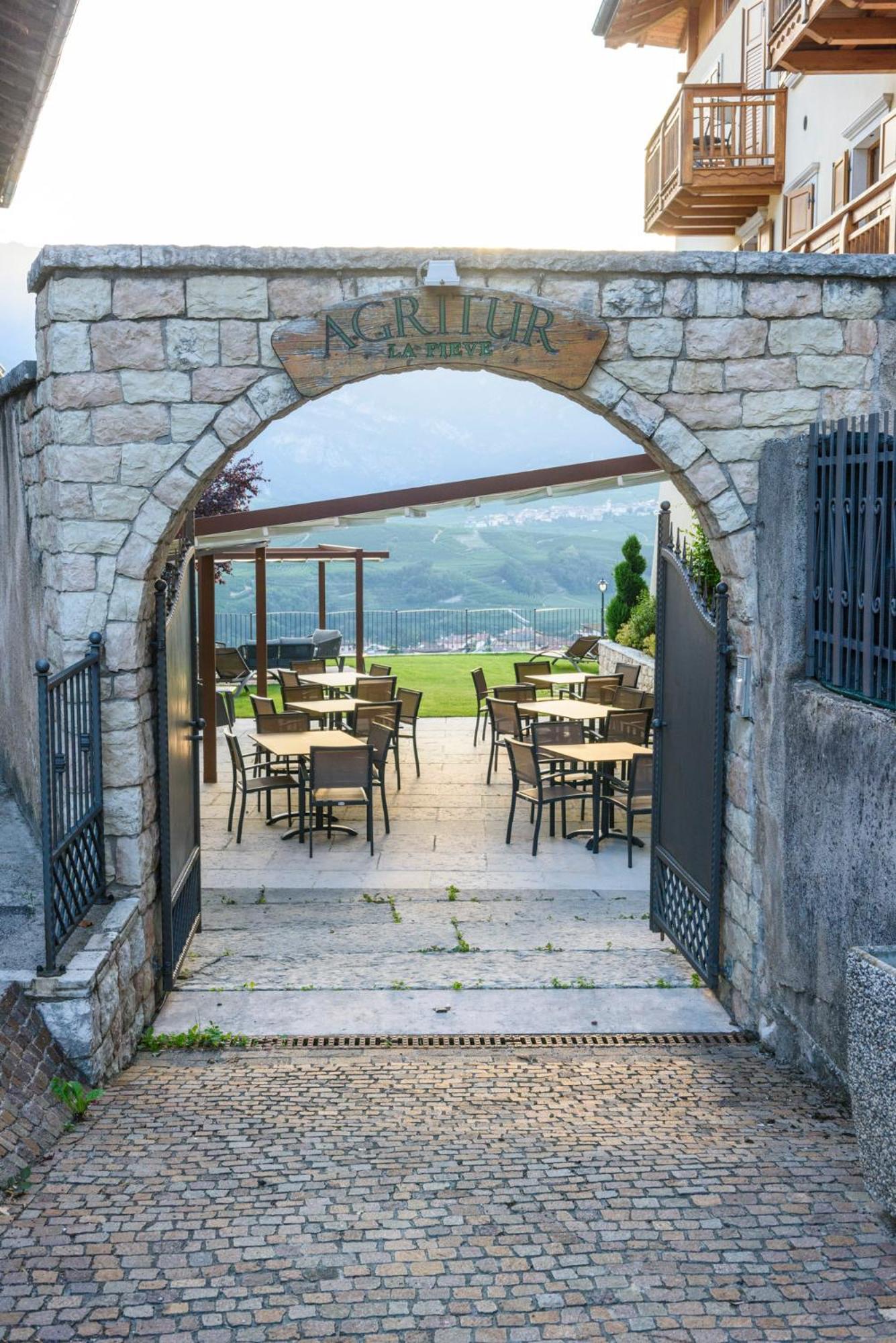 Agritur La Pieve Villa Taio Ngoại thất bức ảnh