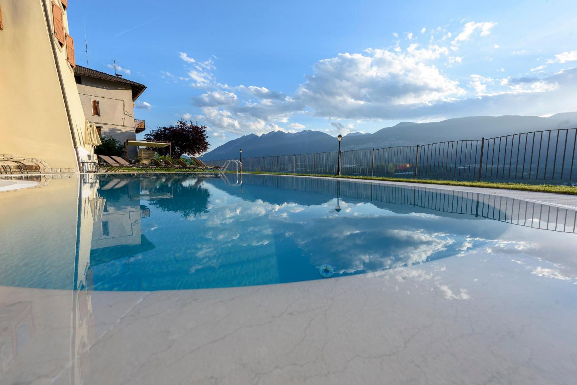 Agritur La Pieve Villa Taio Ngoại thất bức ảnh